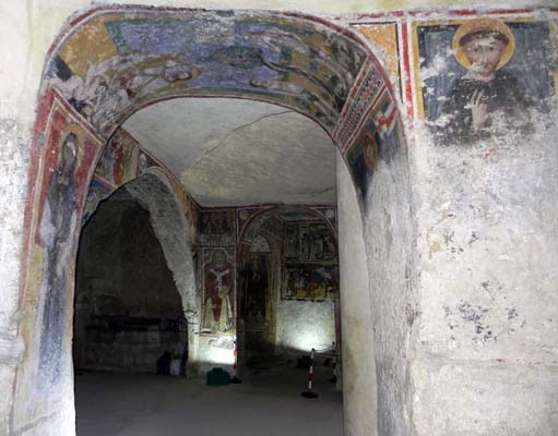 Santa Croce: particolare del transetto visto dalla navata sinistra