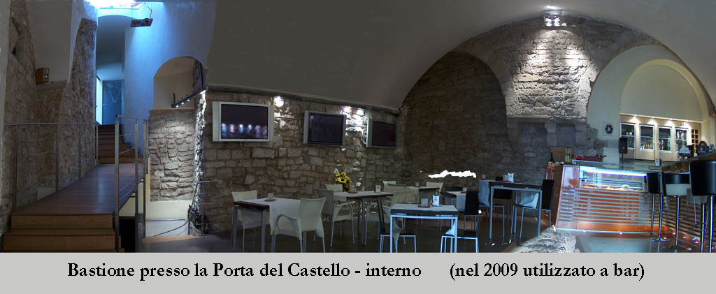 Mura all'interno del bastione presso Porta del Castello