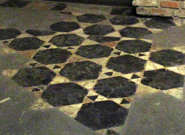 opus sectile in Santa Tecla a MIlano- particolare (G. Dall'Orto)