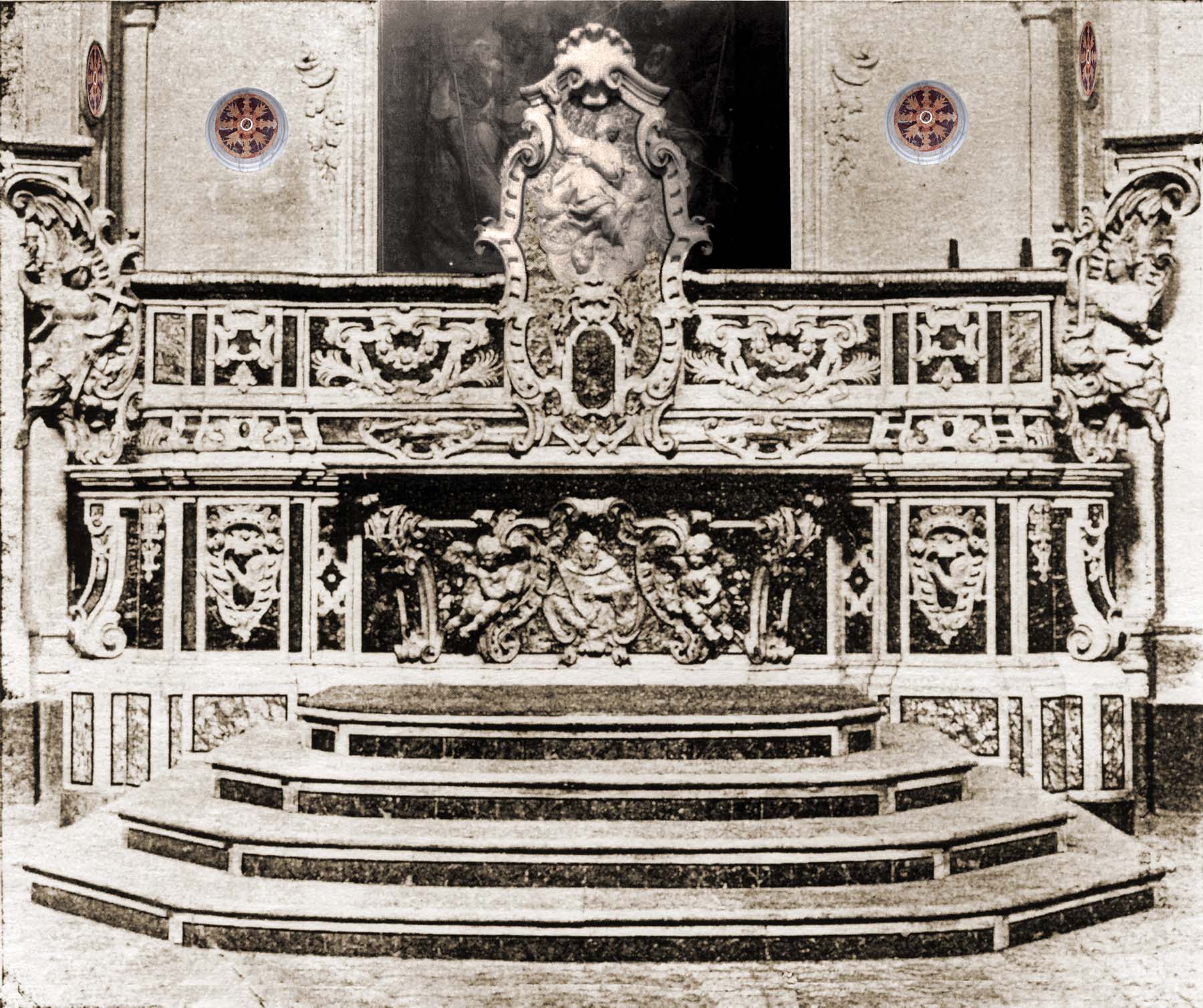 l'altare maggiore nella Chiesa della SS. Trinità delle Benedettine, foto A. Malgherini 1938