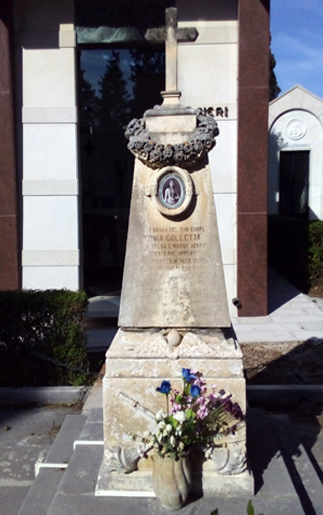 Monumento funebre di Tonia Colletta