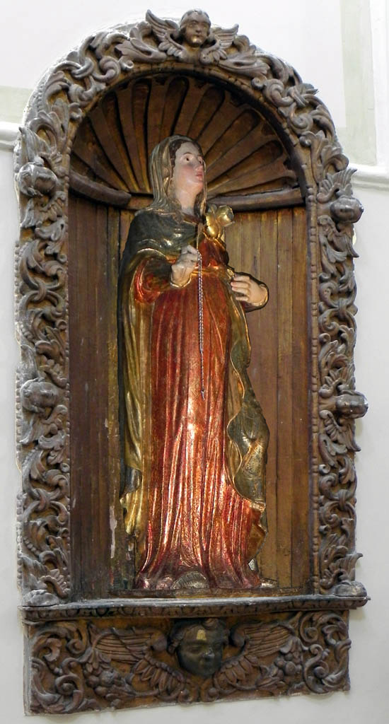 nicchia con la statua della Madonna del rosario -ricostruzione