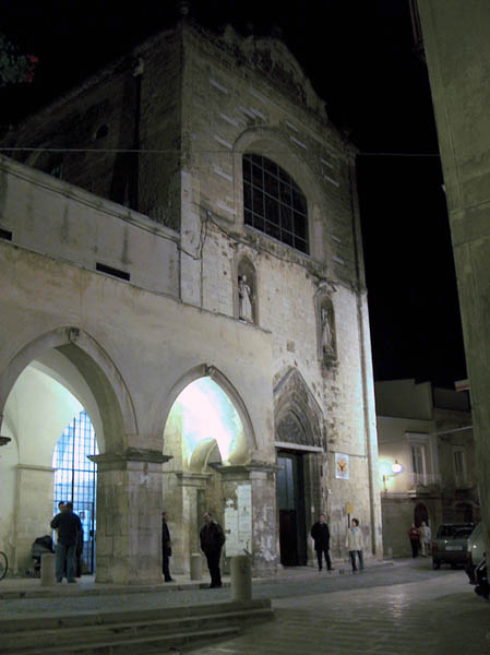 facciata e ingresso chiostro di San Francesco