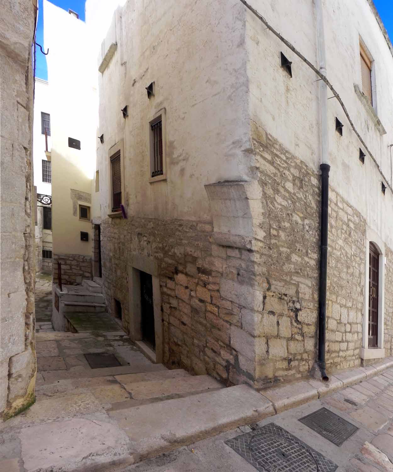 Violo Curtopassi da Via Cipriani Via Curtopassi - foto Giuseppe D'Ambrosio 2015