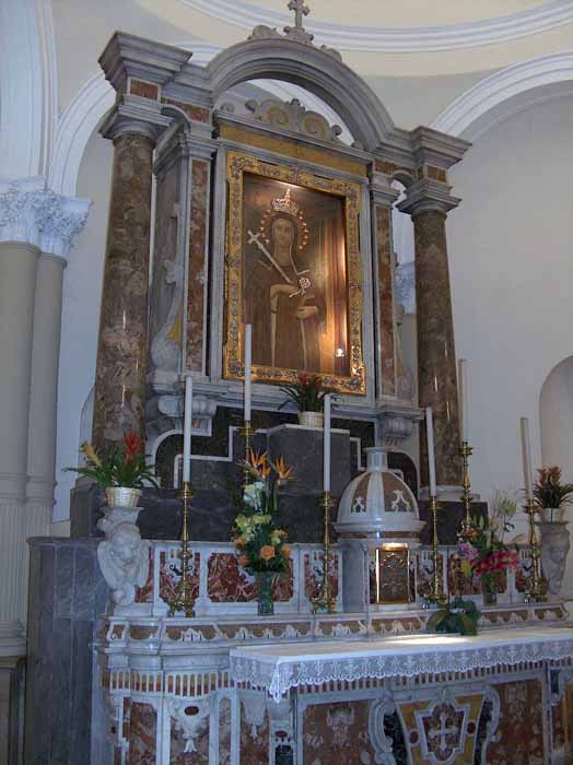 baldacchino con l'affresco