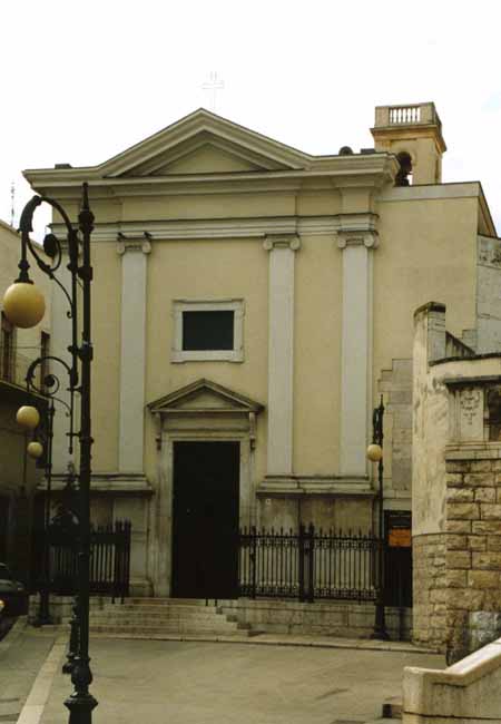 Visitare la Cripta della Madonna dell'Alto mare