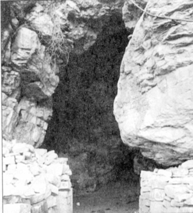 Gurgo:Grotta della Madonna (PU1232)-ingresso