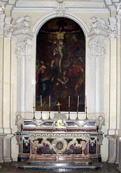 altare del cappellone del Crocifisso