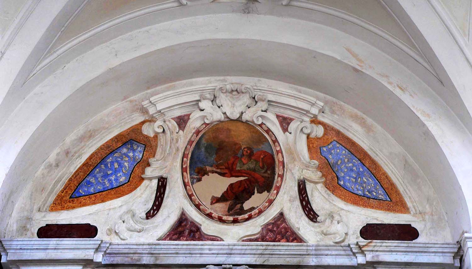lunetta con l'affresco di S. Giovanni, sull'altare dedicato a S.Placido