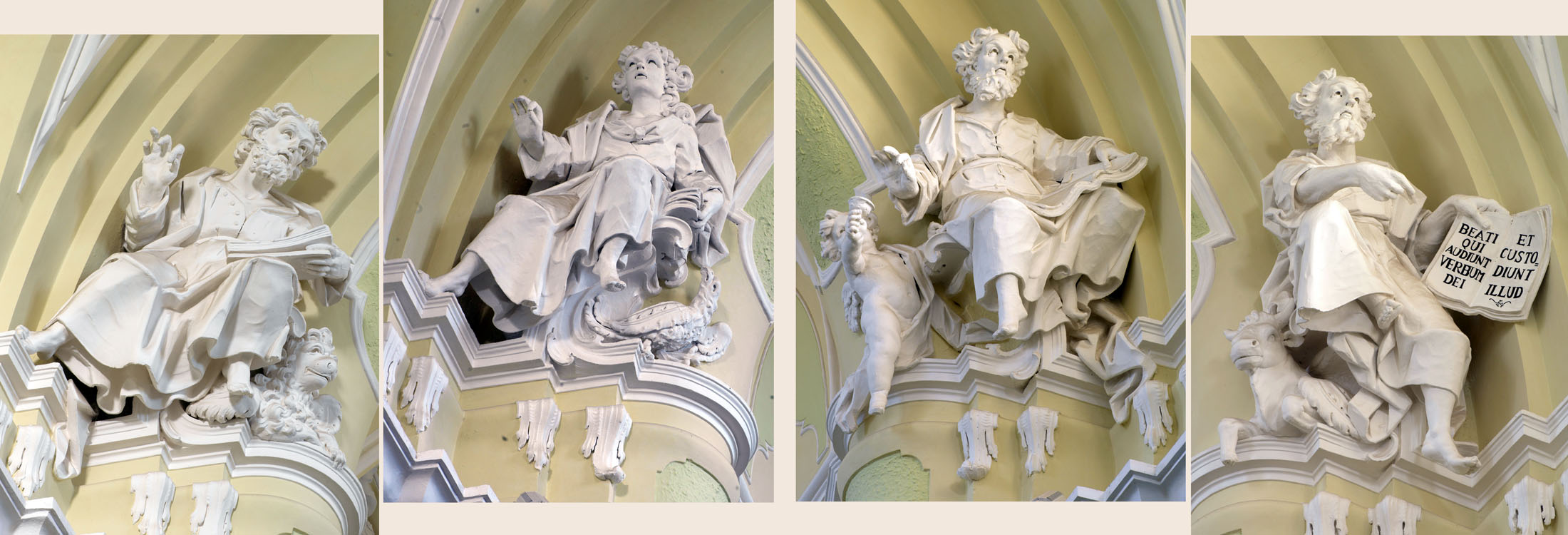 Le sculture dei quattro Evangelisti