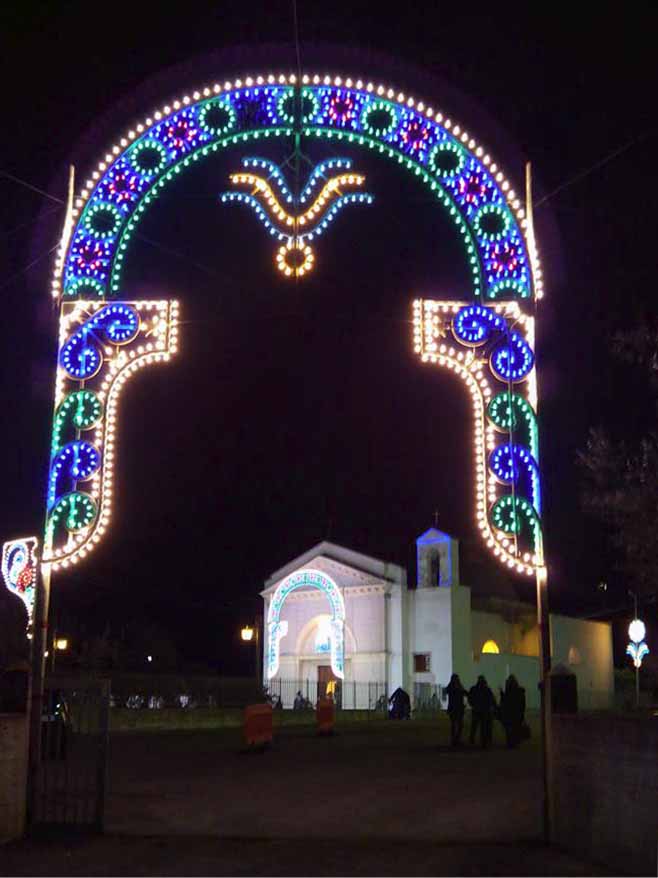 La Chiesetta di S. Lucia nella serata della festa