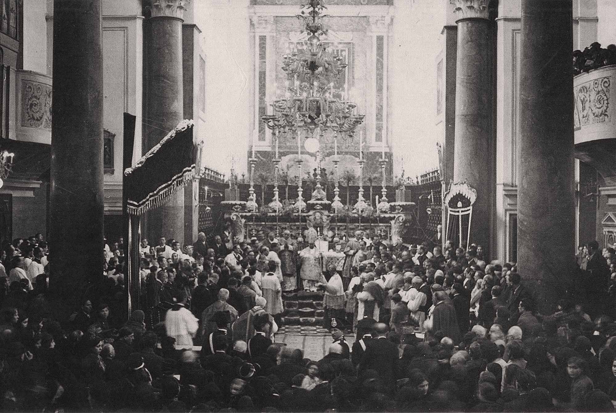 Festa in S. Nicola nei primi decenni del Novecento (foto archivio G.Musci-F.Inchingolo)