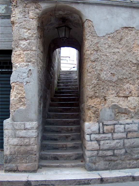 scalinata di accesso a Via Palestro